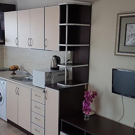 Tashevi Apartments Pomorie Extérieur photo