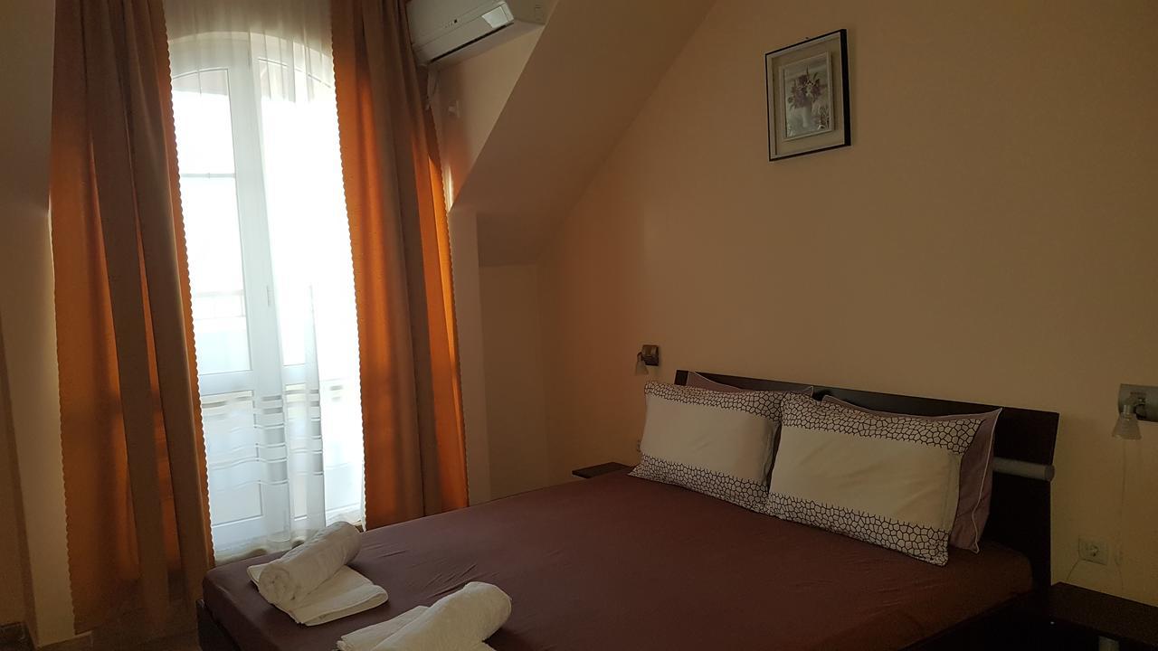 Tashevi Apartments Pomorie Extérieur photo