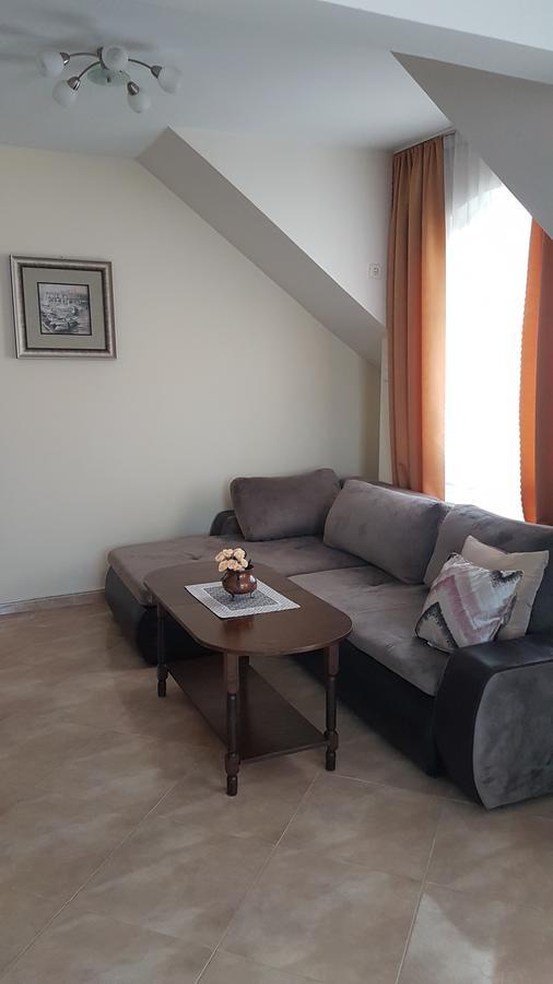 Tashevi Apartments Pomorie Extérieur photo